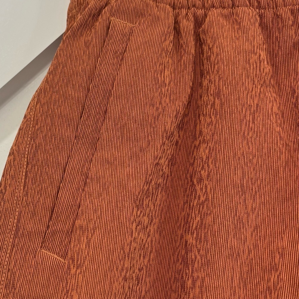 NWT Athleta Echo Shorts Size 4 In Rust/Brown - Picture 3 of 6